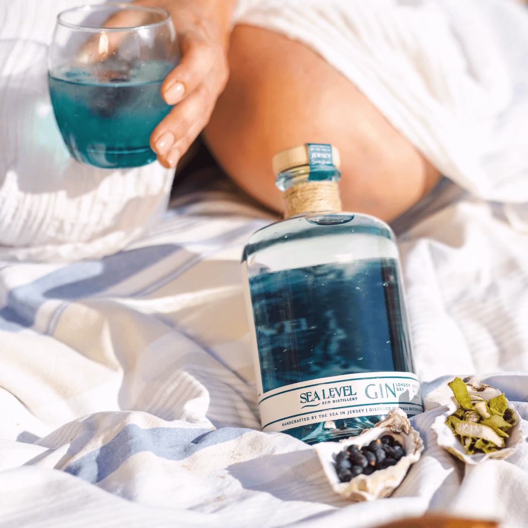 Sea-Level-Eco-Distillery-Gin-London-Dry-Gin-1